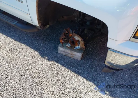 2015 Chevrolet Silverado 1500 1Lt z USA, uszkodzony, nr VIN 3GCUKREC1FG150559